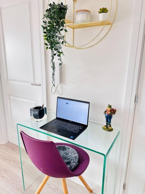 Central Derby Urban 2 Bedroom Flat - An Oasis Of Elegance! Free Parking And Wifi Suitable For Families And Professionals Buitenkant foto
