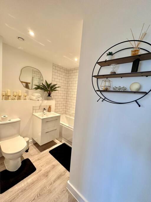Central Derby Urban 2 Bedroom Flat - An Oasis Of Elegance! Free Parking And Wifi Suitable For Families And Professionals Buitenkant foto
