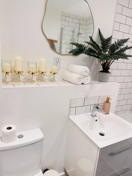 Central Derby Urban 2 Bedroom Flat - An Oasis Of Elegance! Free Parking And Wifi Suitable For Families And Professionals Buitenkant foto